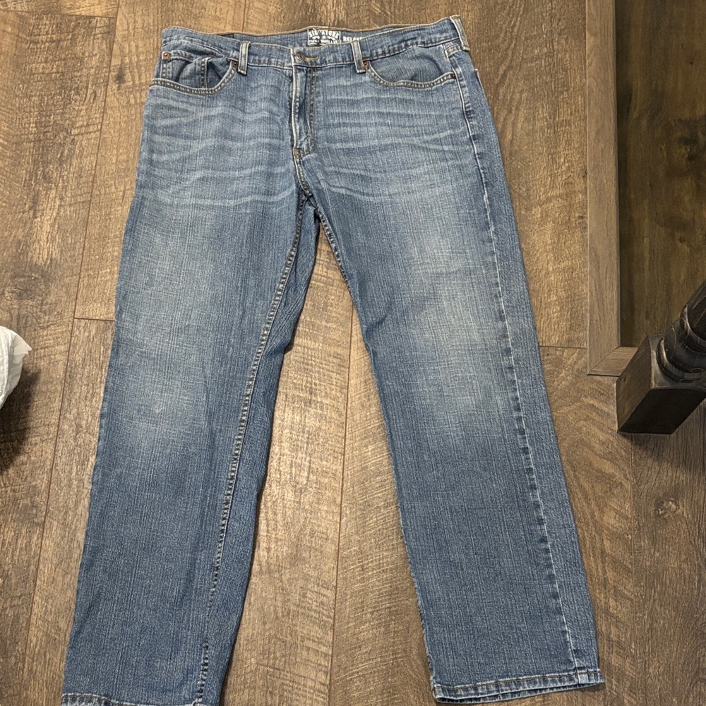 Men's Blue Relaxed-Leg Jeans